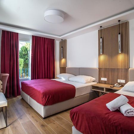 Hotel Slovenska Plaza Lux بودفا المظهر الخارجي الصورة