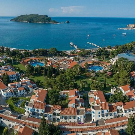 Hotel Slovenska Plaza Lux بودفا المظهر الخارجي الصورة