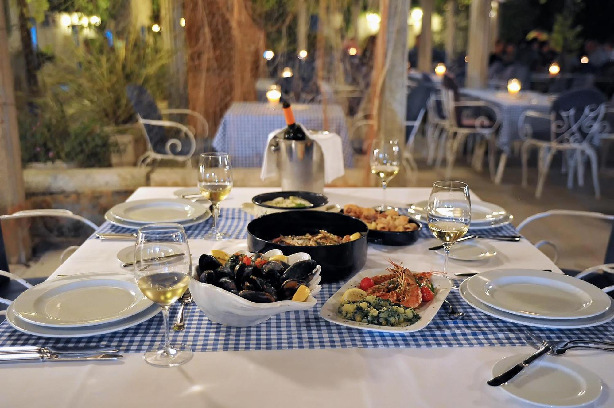 Hotel Slovenska Plaza Lux بودفا المظهر الخارجي الصورة