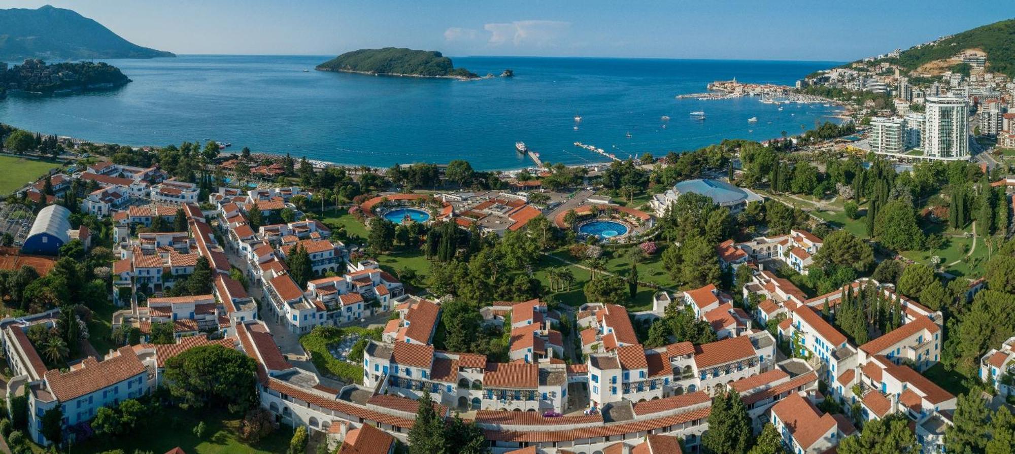 Hotel Slovenska Plaza Lux بودفا المظهر الخارجي الصورة