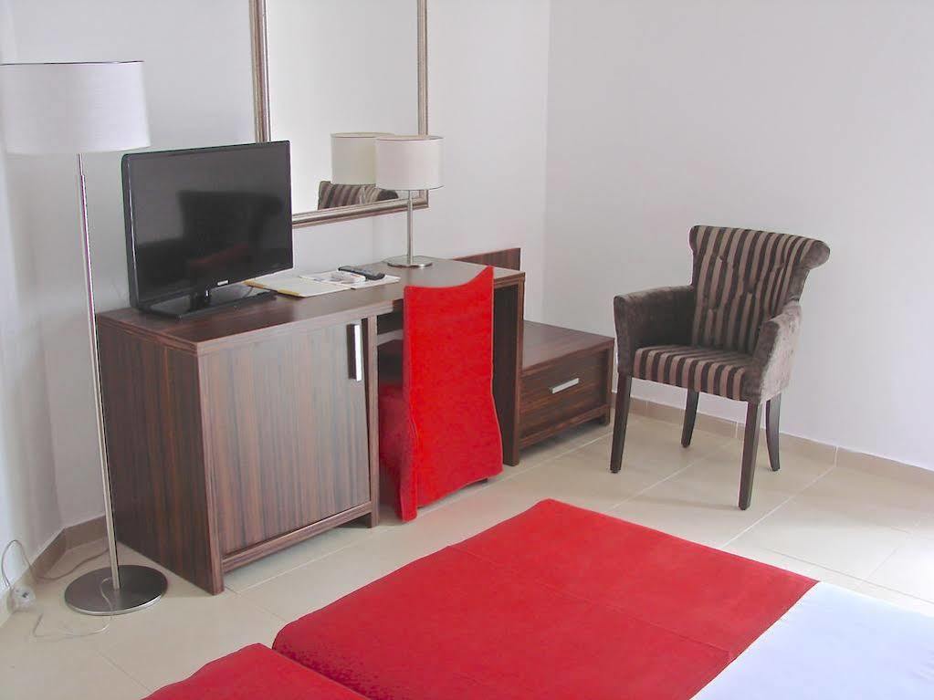 Hotel Slovenska Plaza Lux بودفا المظهر الخارجي الصورة